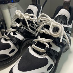 LV arch light sneakers